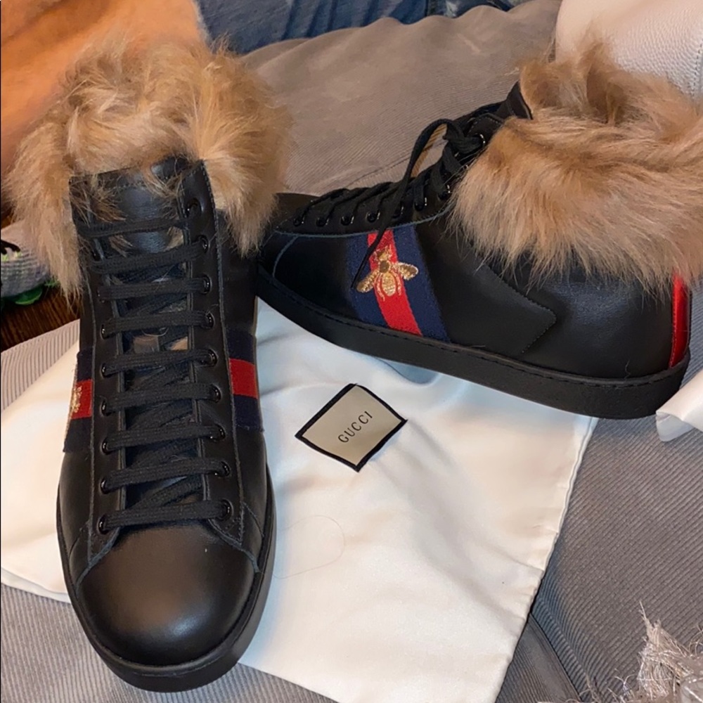 Gucci ace with fur size 8.5 but fits size us10!